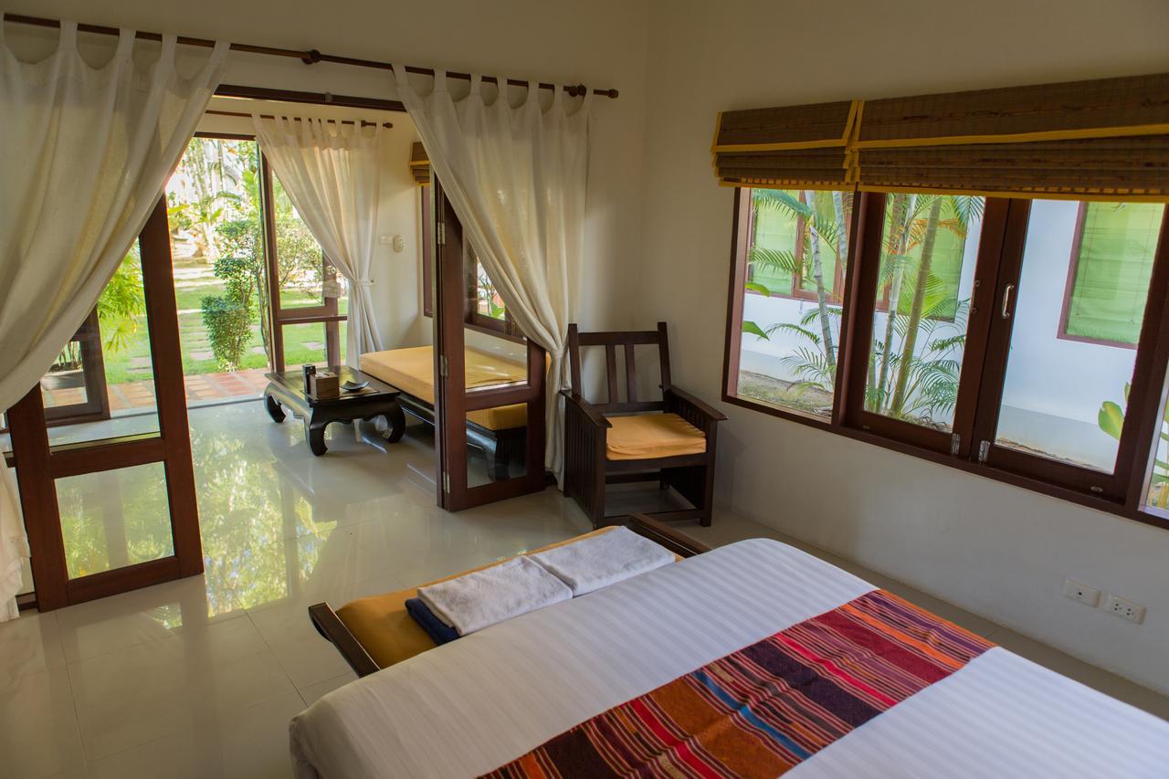 Easy Time Resort Laem Sai Beach Exterior photo