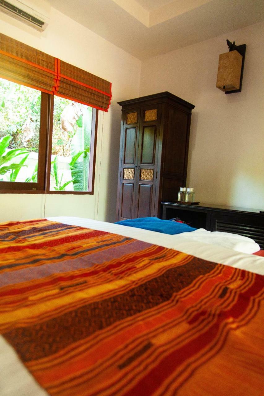 Easy Time Resort Laem Sai Beach Exterior photo