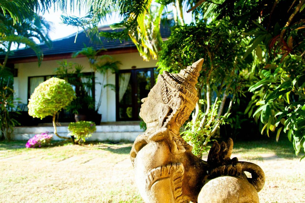 Easy Time Resort Laem Sai Beach Exterior photo