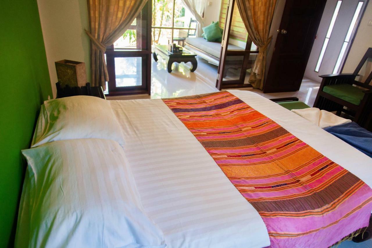 Easy Time Resort Laem Sai Beach Exterior photo